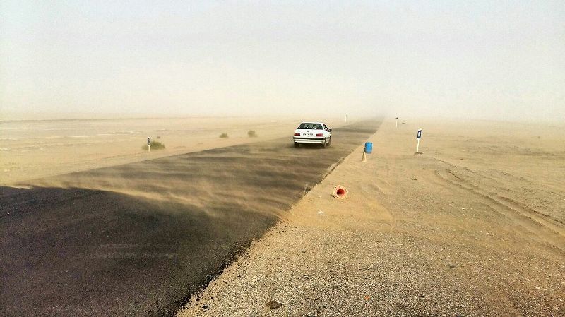 جاده‌های اصفهان با خطر طوفان شن و گرد و خاک مواجه است