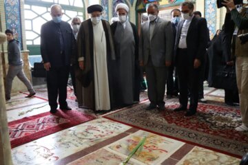 رییس‌جمهوری به شهدای سمنان در امامزاده یحیی(ع) ادای احترام کرد