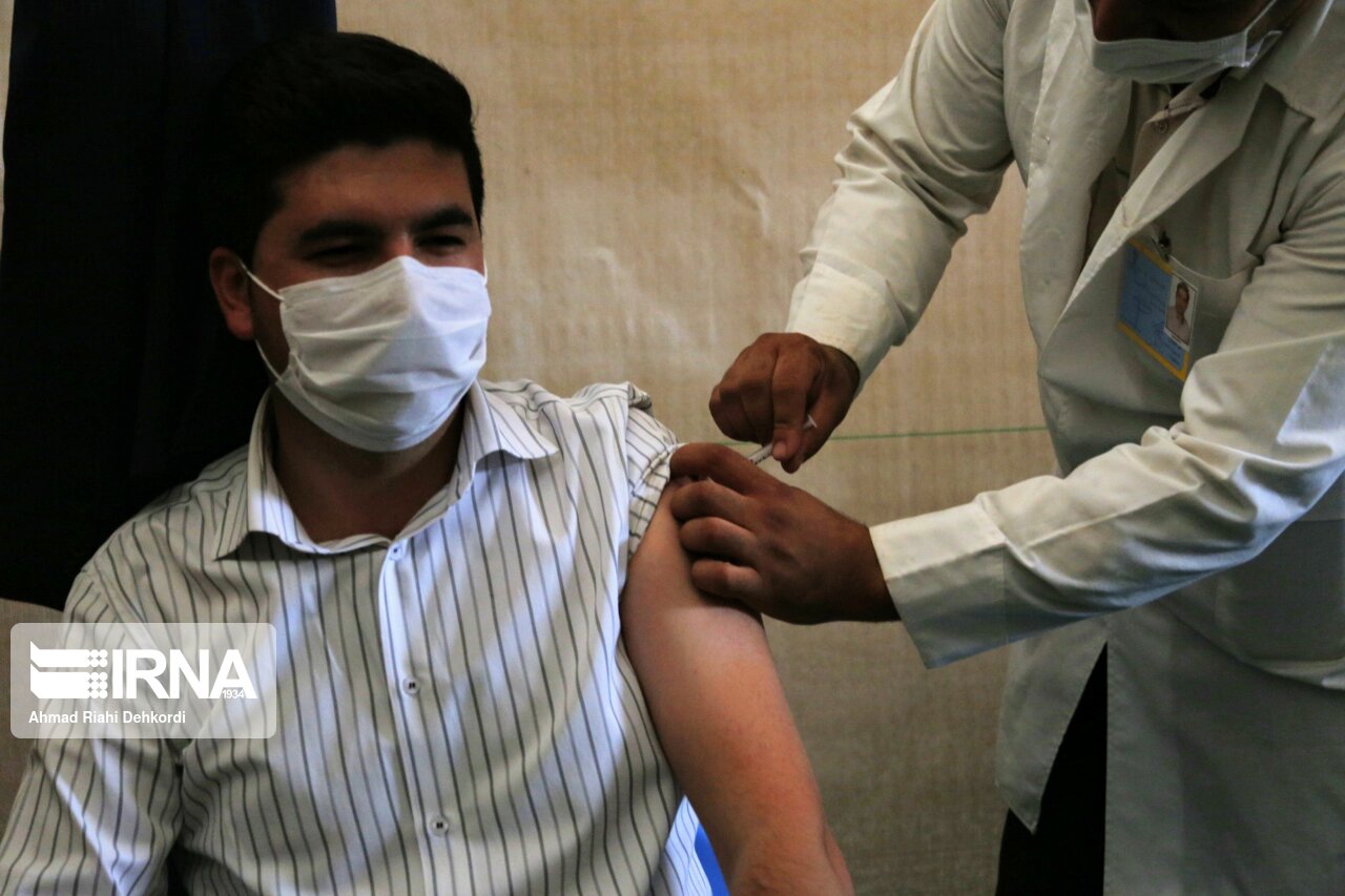 واکسیناسیون خبرنگاران چهارمحال و بختیاری در برابر ویروس کرونا آغاز شد
