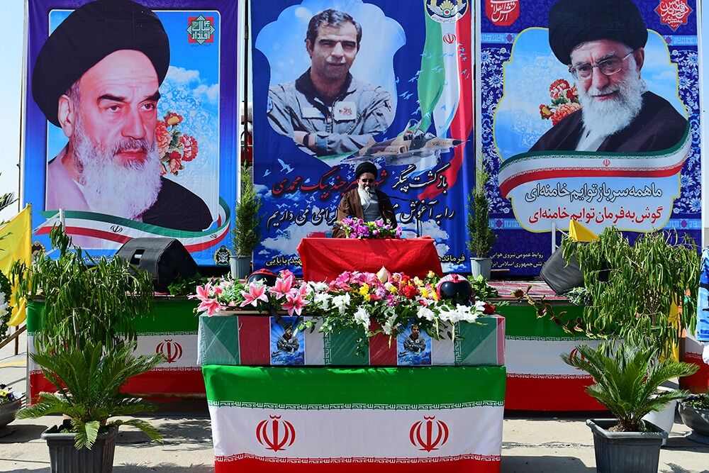 یک مقام اسبق سپاه:خون شهدا ضامن امنیت و اقتدار ایران است