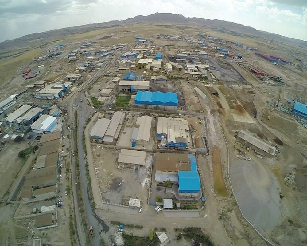 ۵۶ فقره پایان کار در شهرک‌ها و نواحی صنعتی استان سمنان صادر شد