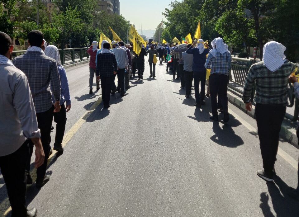 پیاده‌روی دانشجویان سراسر کشور از دانشگاه تهران تا حرم امام (ره)