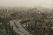 وزش باد شدید همراه با غبار استان همدان را فرا می‌گیرد