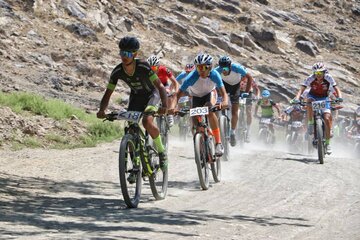 مسابقه دوچرخه‌سواری کوهستان در طرقبه برگزار شد