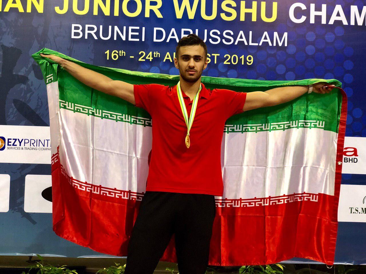 قهرمان ووشوی آسیا: راه زیادی در ورزش حرفه‌ای پیش رو دارم