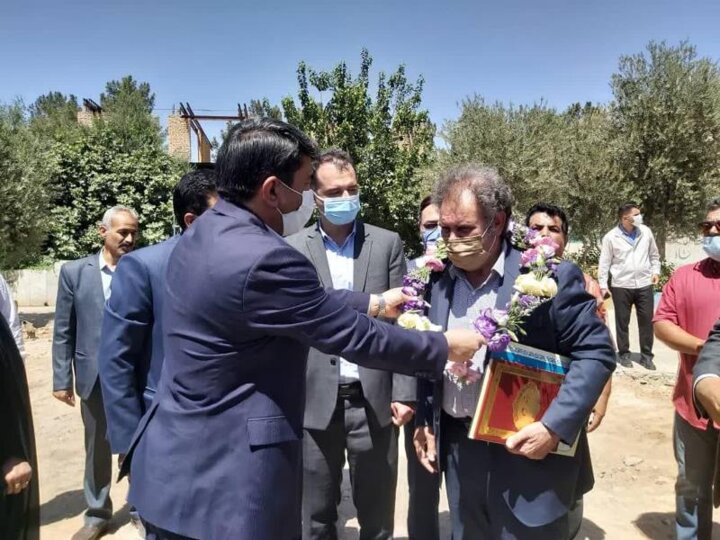 آغاز عملیات اجرایی سه طرح آموزشی با حضور استاندار یزد در مهریز