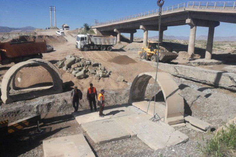 قرارداد بازسازی پل تخریب شده از سیل در ساوه منعقد شد