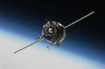 سه فضانورد ایستگاه بین‌المللی فضایی به زمین بازگشتند