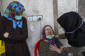 آغاز واکسیناسیون سالمندان در خوزستان