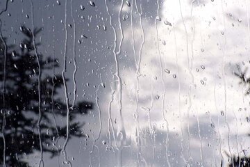 هواشناسی رگبار پراکنده باران برای یزد پیش‌بینی کرد