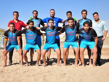 تیم گراش لند فاتح رقابت‌های فوتبال ساحلی فارس شد