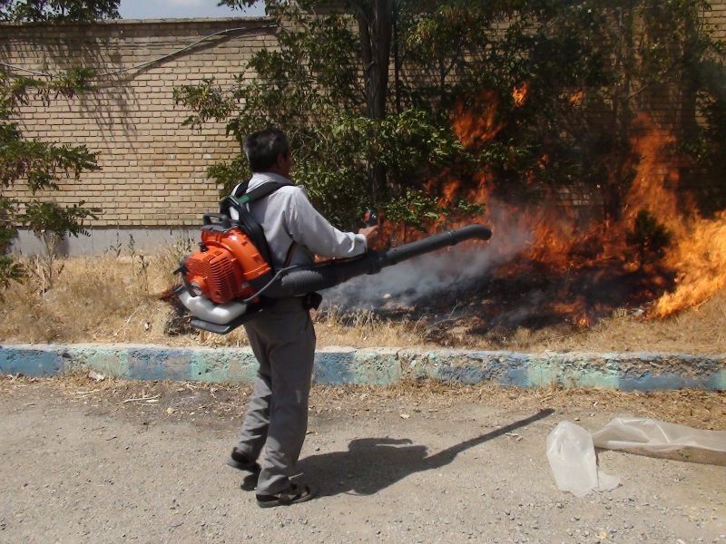 خیرین کامفیروز مرودشت ۷ دستگاه مهار آتش به منابع طبیعی هدیه کردند