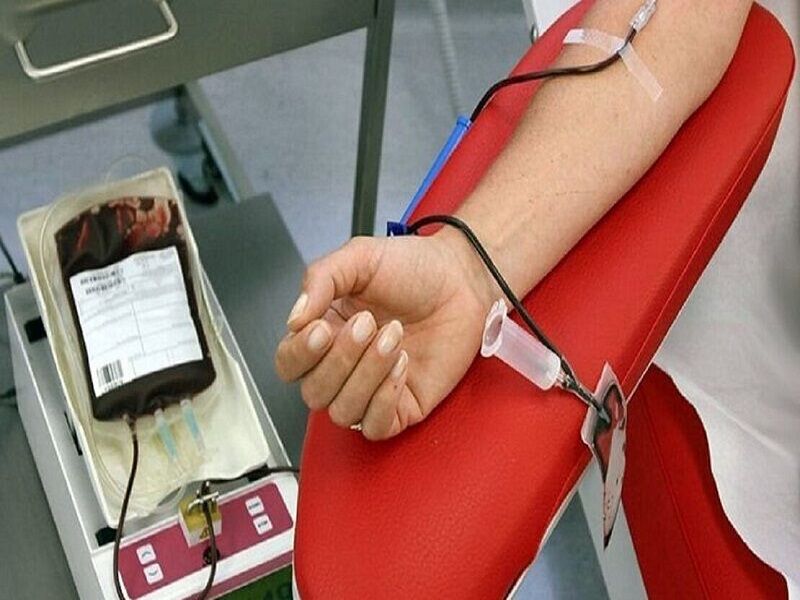  کارکنان اورژانس اهواز خون اهدا کردند