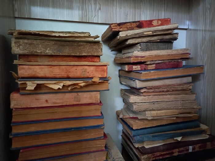 کتابخانه ۷۰ هزار جلدی به بارگاه امامزاده‌ سیدمحمد(ع) مراغه اهدا شد
